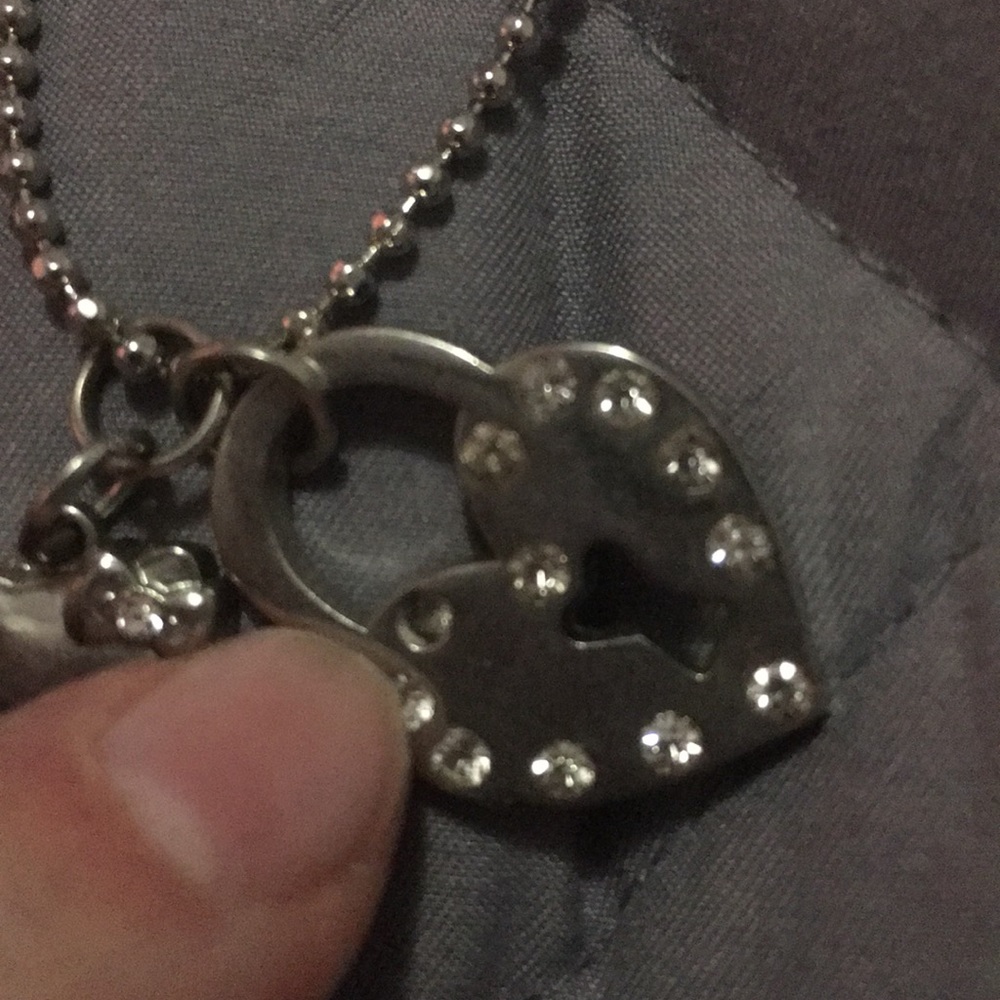 Hello Kitty Lock and Key Necklace - Picture 3 of 4